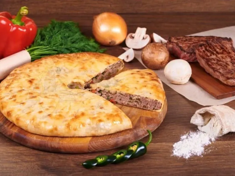 Осетинский пирог с мясом, грибами и перцем