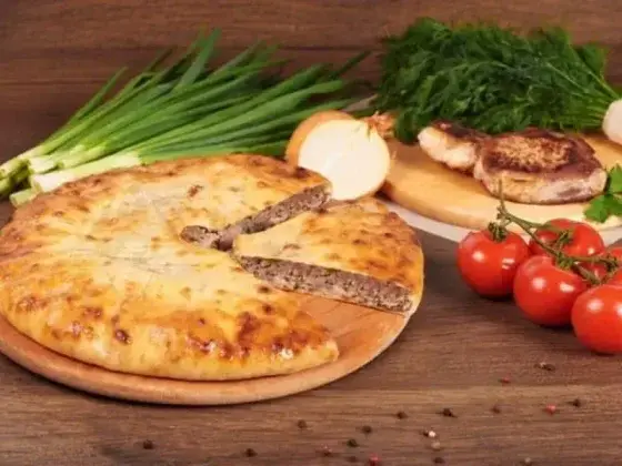 Осетинский пирог с мясом и луком